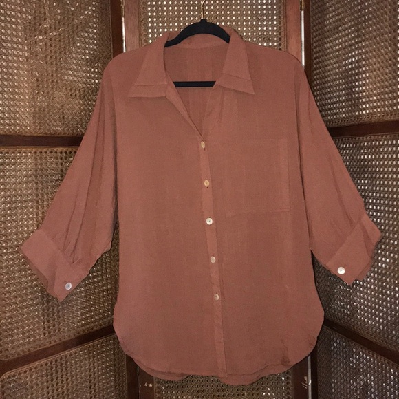 Fridaze Tops - NWOT! 100% Linen Fridaze 2-Piece Set